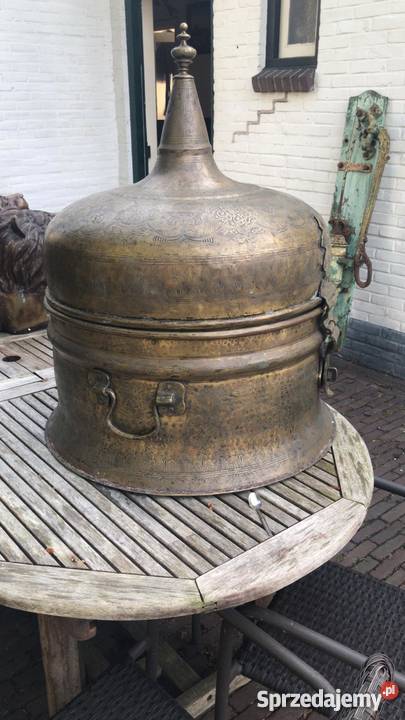 Ogromne średniowieczne naczynia z brązu donica dolnośląskie Bystrzyca Kłodzka