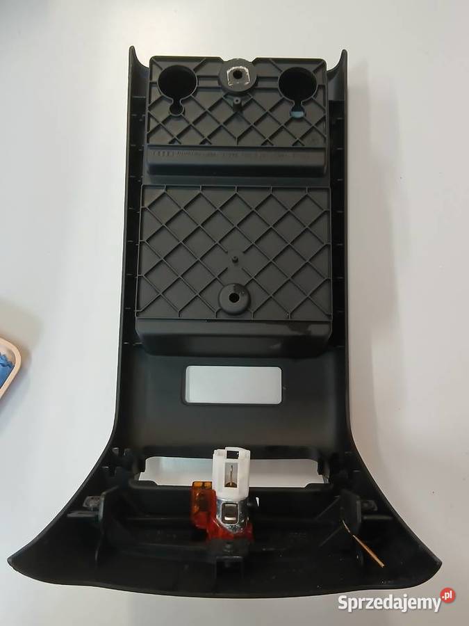 Tunel środkowy tył obudowa tunelu AUDI A6 C6 śląskie Szczerbice sprzedam