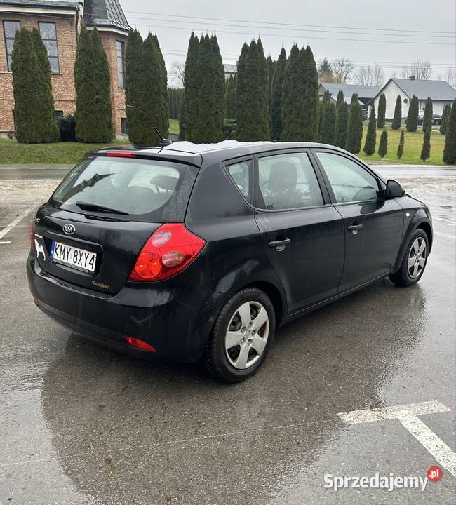 Kia ceed 16 benzyna 2008r kupiony w Polsce Słotowa