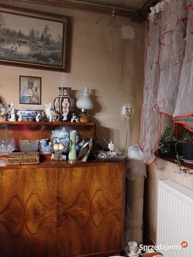 Sprzedam szeroki niski stary kredens pokojowy z Jelenia Góra