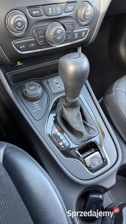 Jeep Cherokee Limited 2021 32 V6 LPG 200 kW lubelskie Ciecierzyn sprzedam