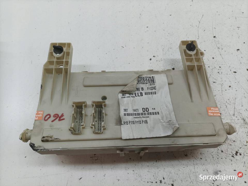 SKRZYNKA BEZPIECZNIKÓW 7M5T14A073DD Ford Focus Części samochodowe