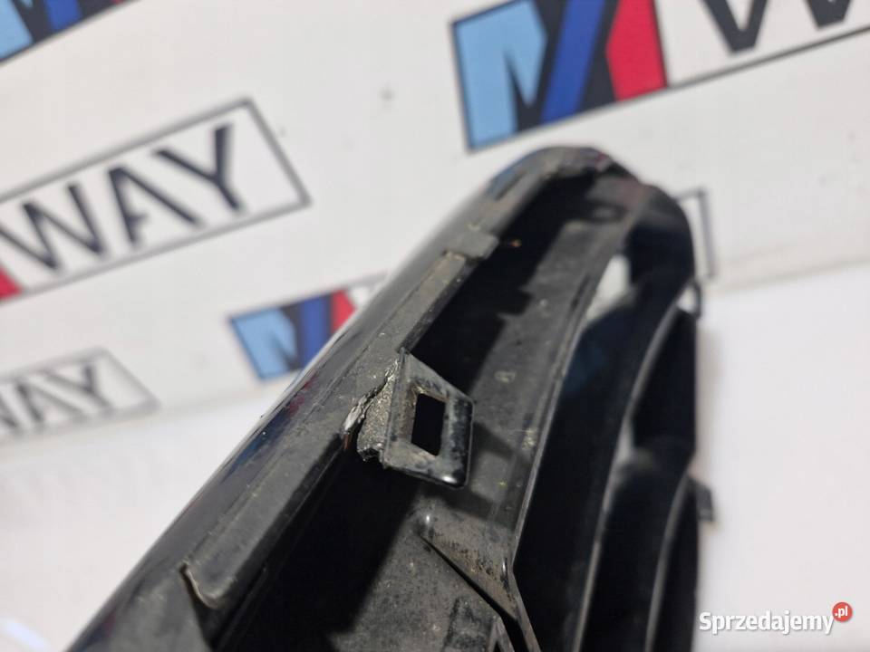 BMW X1 F48 KRATKA ATRAPA ZDERZAKA LEWY PRZÓD osobowe Listwy i nakładki