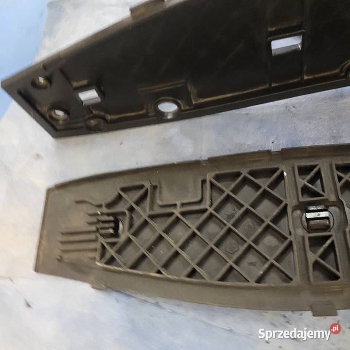 Gilera nexus 125 podłoga płoza lewa prawa 2007 sprzedam