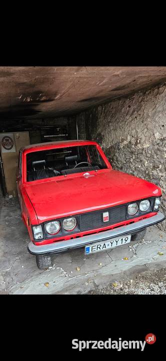 Fiat 125p uszkodzony