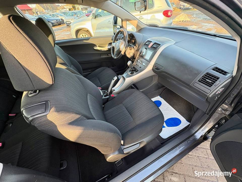 Toyota Auris 16 benzyna Automat Klima super stan 1600cm3 Lębork