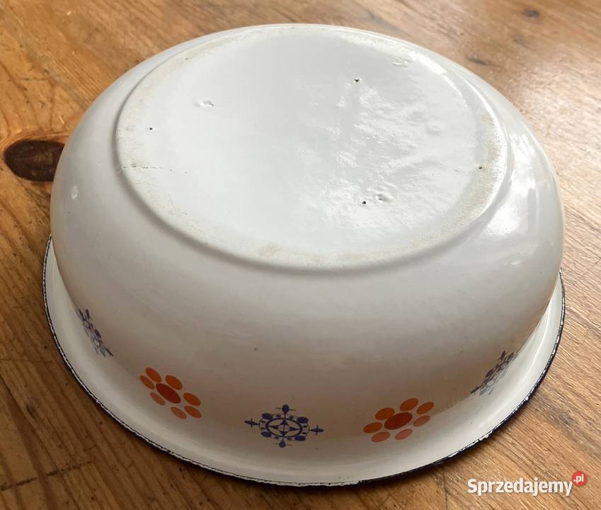 Okrągłe naczynie emaliowane z kolekcji forma do Warszawa sprzedam