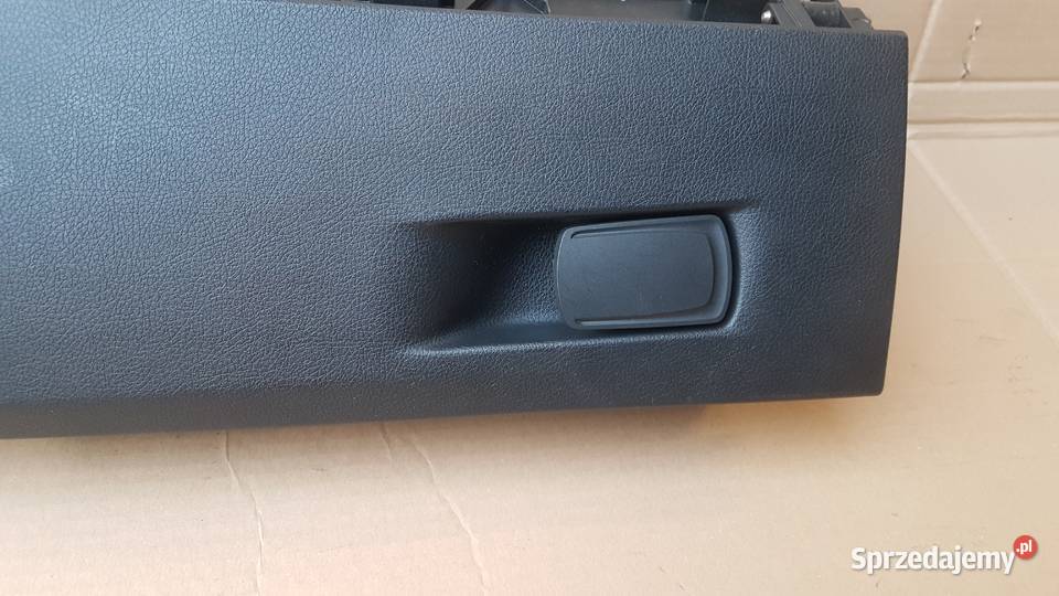 BMW 218d seria 2 F45 Active Tourer schowek prawy Wyposażenie wnętrza