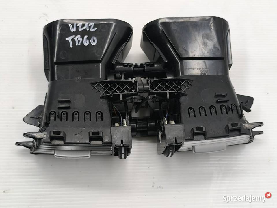 KRATKA ŚRODKOWA NAWIEWU MERCEDES ECLASA W212 wielkopolskie