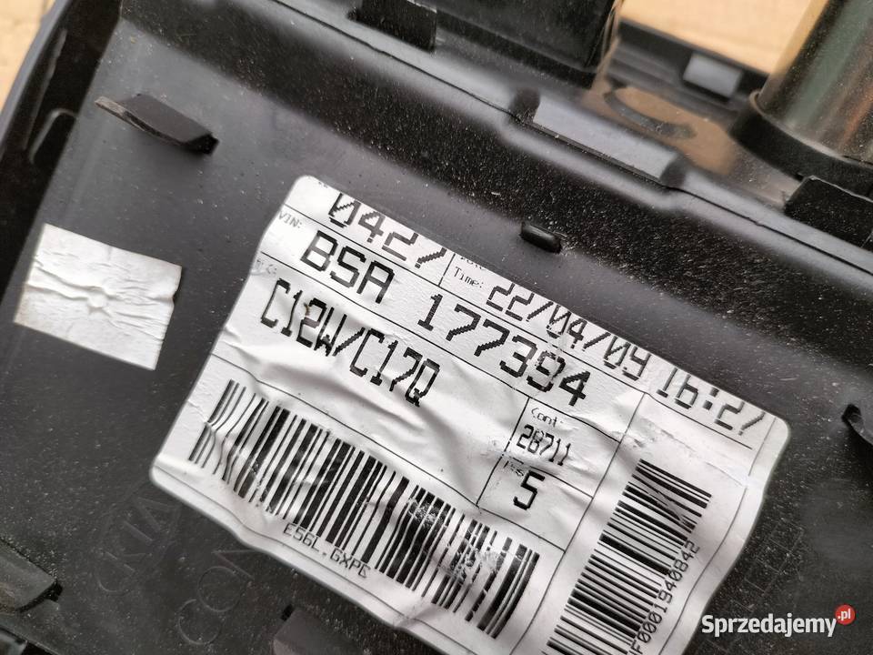 KIA CEED 3 MIESZEK TUNEL GNIAZDO ZAPALNICZKI Kamień-Kolonia