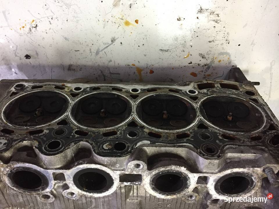 Głowica wałki toyota yaris 13vvti 2SP52L głowice cylindrów Motoryzacja