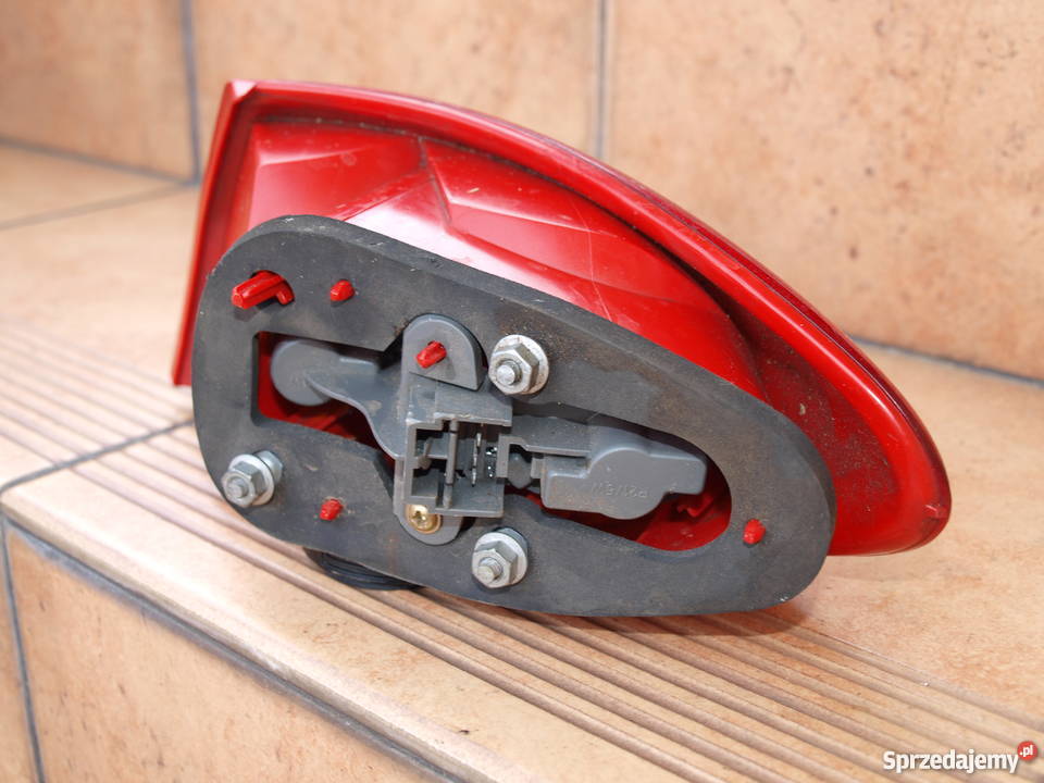 Alfa Romeo lampa tylna lewa 2001 2010r Kalisz