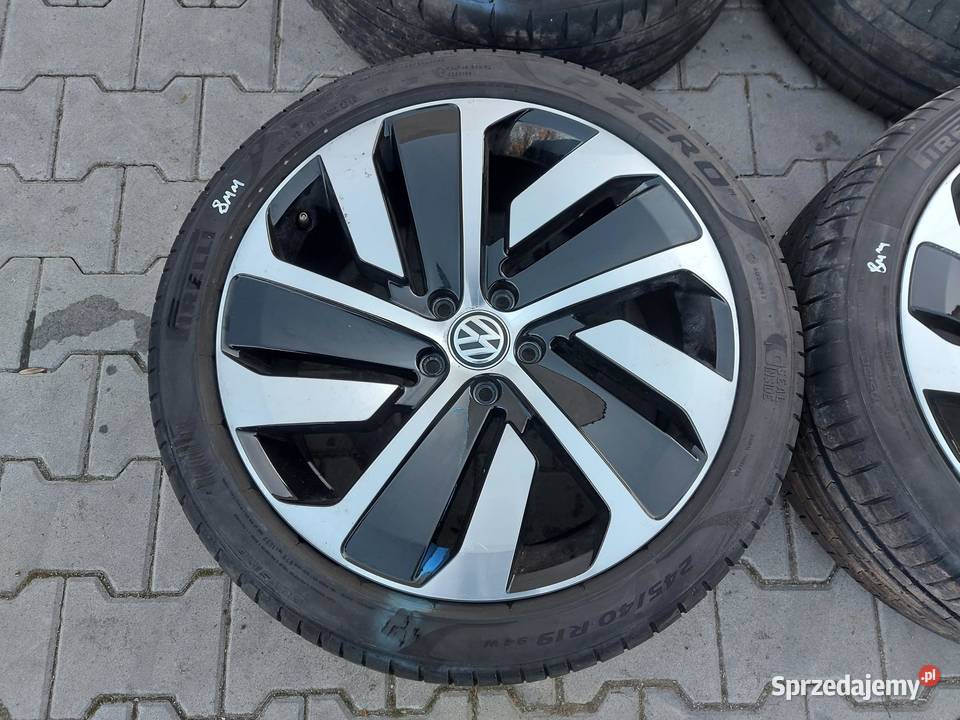 VW Arteon 3G8 2018r KOŁA FELGI OPONY 24540 R19
