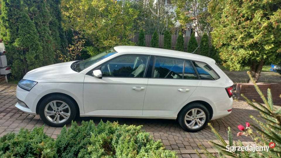 koda Fabia Rezerwacja 10 MPILPG Fabryczne Landi światła LED Gdańsk