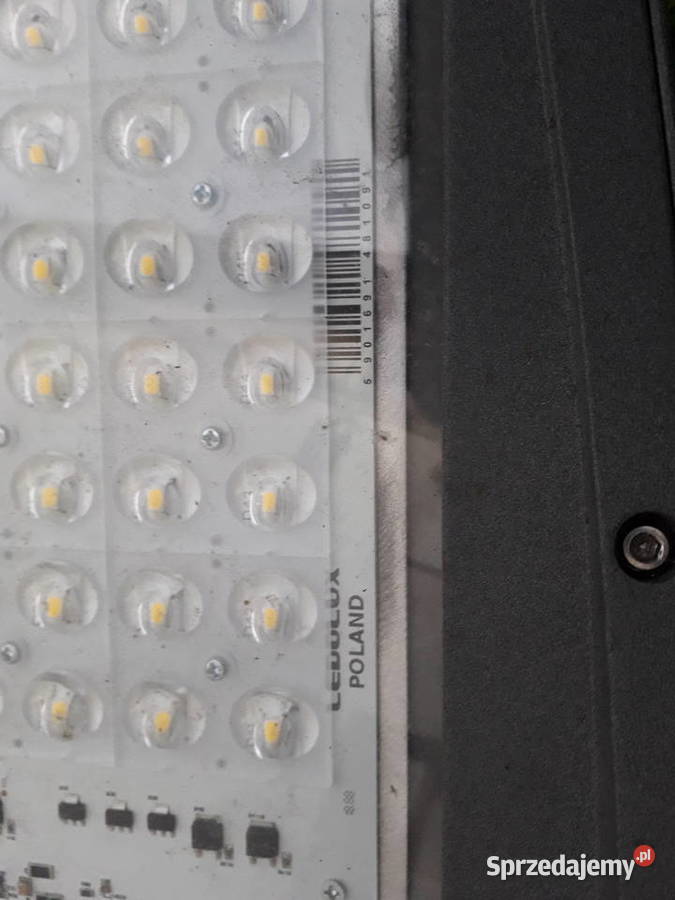 Oprawa lampa zewnętrzna narożna sterowanie