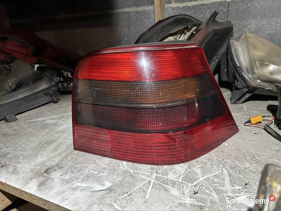 Lampa lewy tył golf IV oryginał lewe Kęty