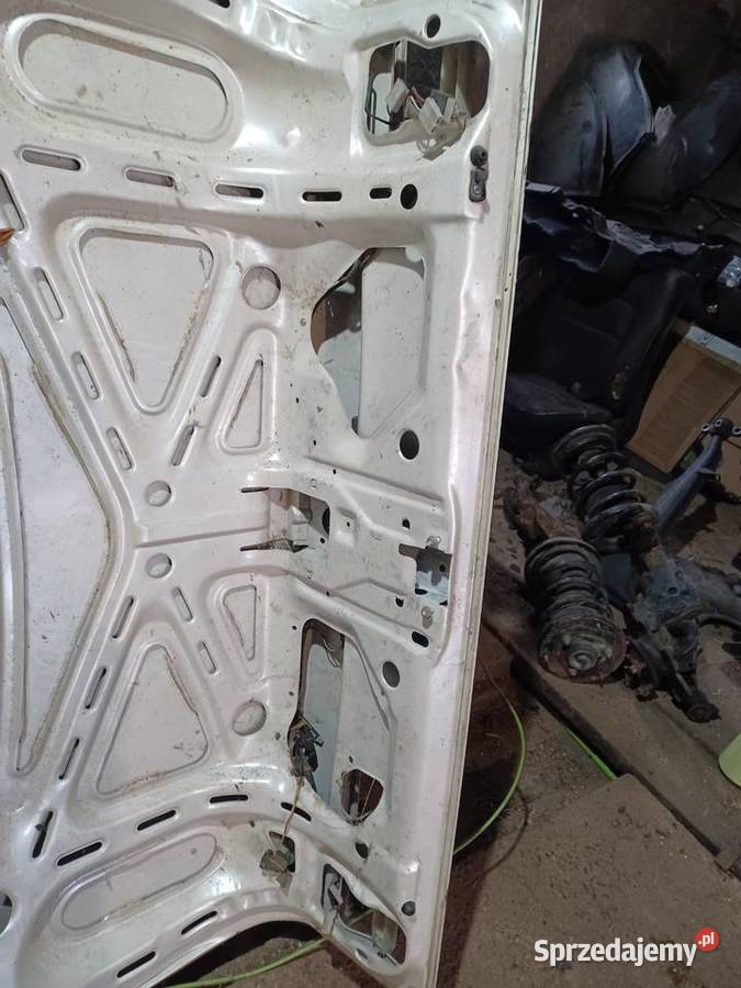 Audi 100 c3 200 c3 v8 d11 klapa bagażnika biała