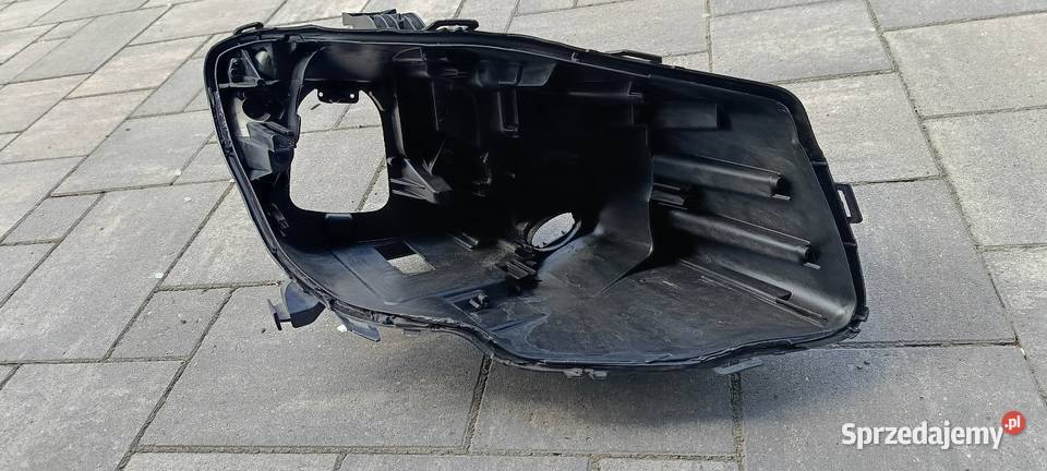 Puszka obudowa lampa przednia prawa Xenon ILS lubelskie Opole Lubelskie sprzedam