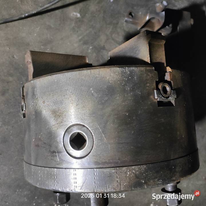 Uchwyt 250 samocentrujący czteroszcz z ruchomymi Hajnówka