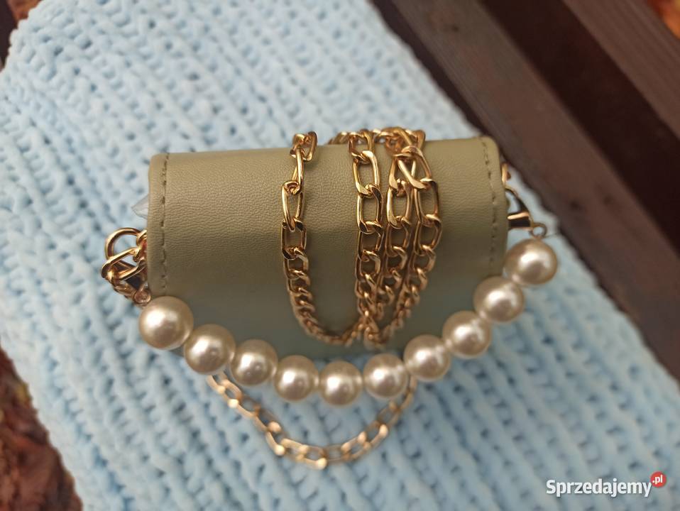 Oliwkowa zielona torebka półokrągła z Warszawa