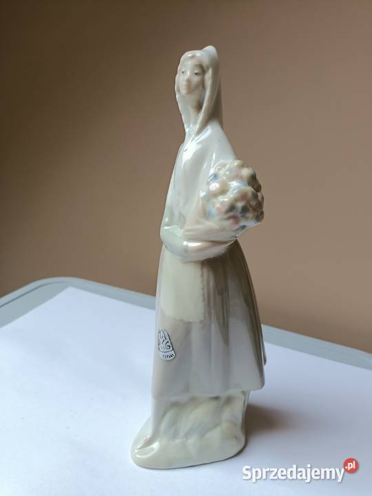 Figurka porcelanowa Espania dama z bukietem Zamość