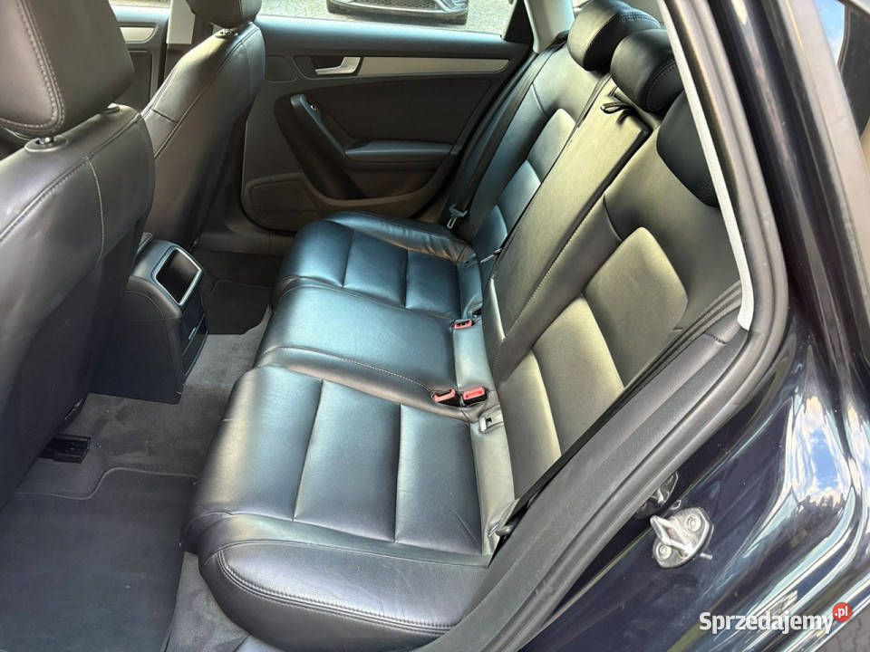Audi A4 sedan 18 benzyna 170 Xenony Skóry Lipówki