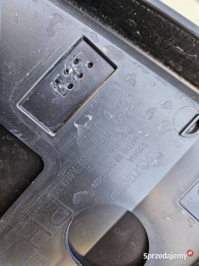 VOLVO XC40 LISTWA DRZWI PRAWY PRZÓD PRAWA osobowe wielkopolskie Międzychód