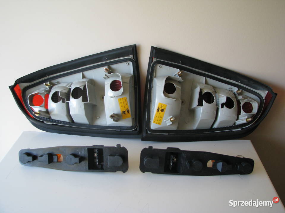 Lampa tylna lewa i prawa Carello Opel Vectra B Brzegi