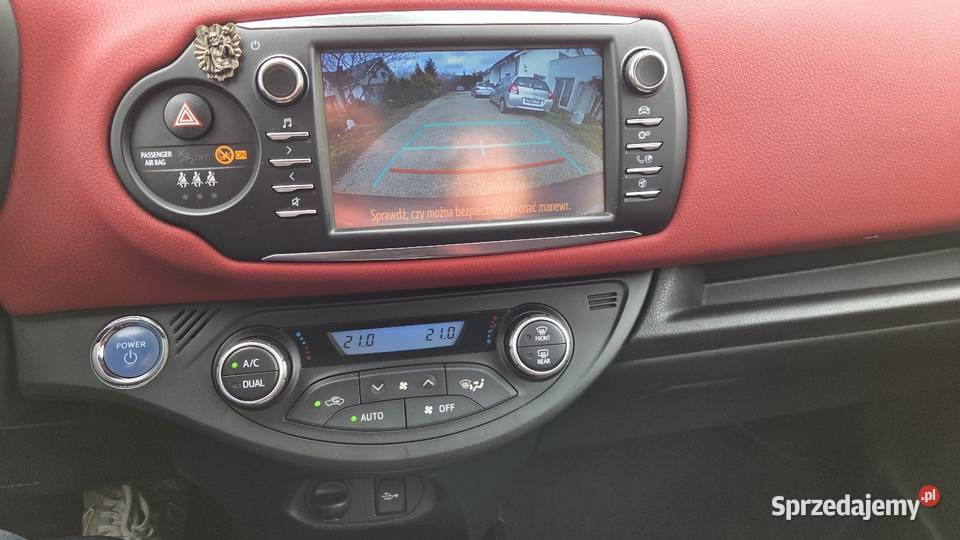 Toyota Yaris Hybryda Najbogatsza Wersja 100KM Gdańsk