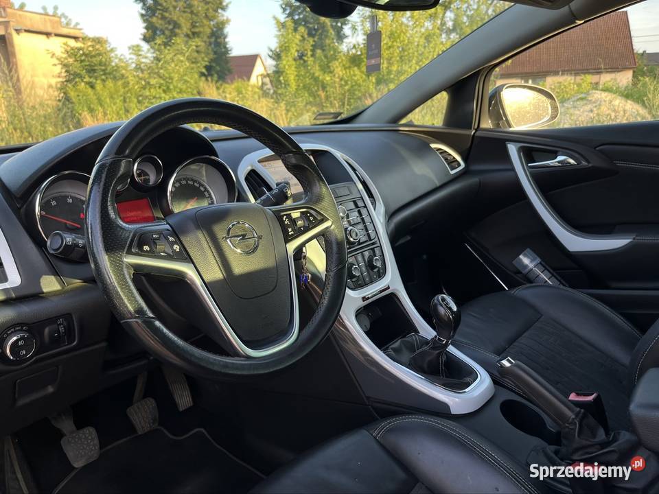 Opel Astra J GTC Black Edition 17 CDTI 131 2012 Krotoszyn