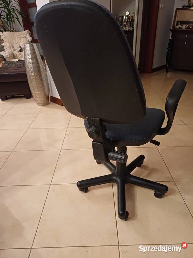 Sprzedam fotel biurowy Fotele i krzesła obrotowe Dom i Ogród Siedlce