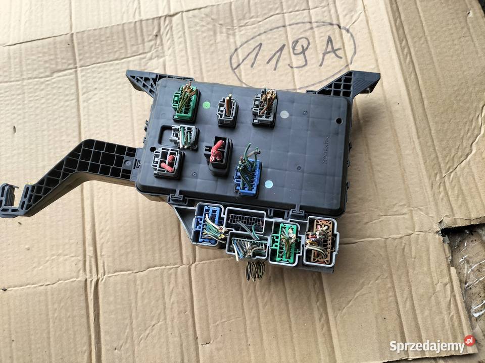 MONDEO MK3 25 SKRZYNKA BEZPIECZNIKÓW sprzedam