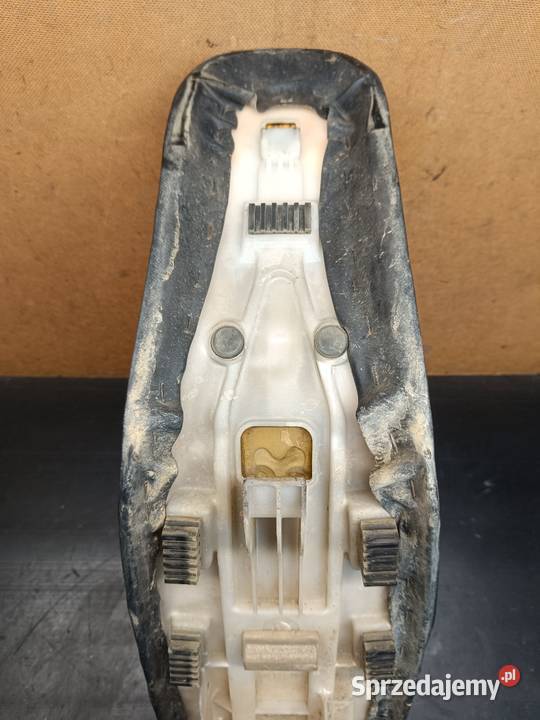 Siedzenie siedzisko kanapa fotel części Suzuki Gołaczewy sprzedam