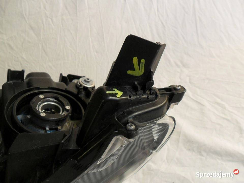 Reflektor Przód strona lewa Toyota Yaris