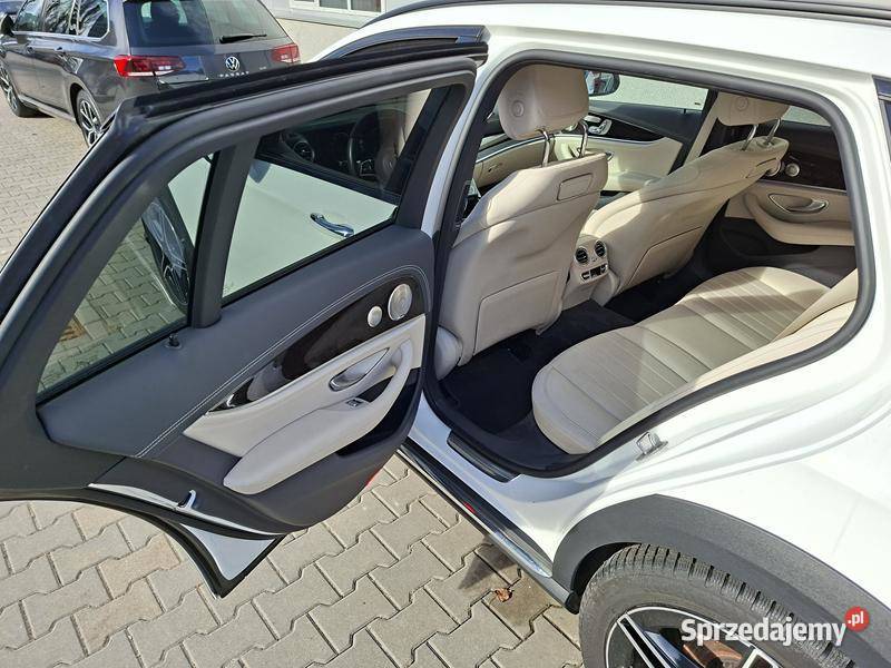 MercedesBenz E 220d AllTerrain 4MATIC S213 FL 145601km mazowieckie Warszawa