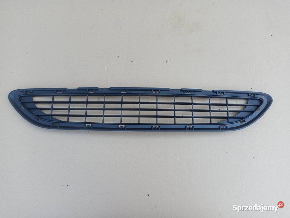 CKLASA W203 KRATKA ZDERZAKA ŚRODKOWA A2038853023 osobowe lubuskie