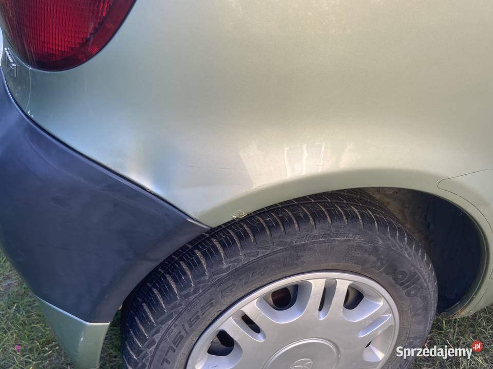 Toyota Yaris 10 benzyna 2002 na części do uszkodzony Duchnice