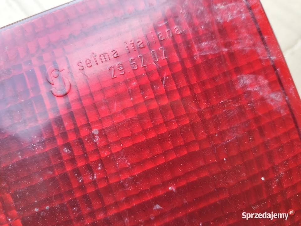 AUDI 80 B3 SEDAN B4 KOMBI LAMPA TYŁ TYLNA PRAWA Kamień-Kolonia