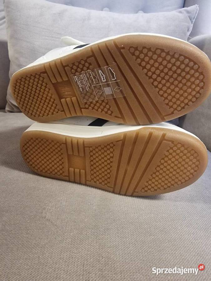 Buty dzieciece HM rozmiar 26 16cm