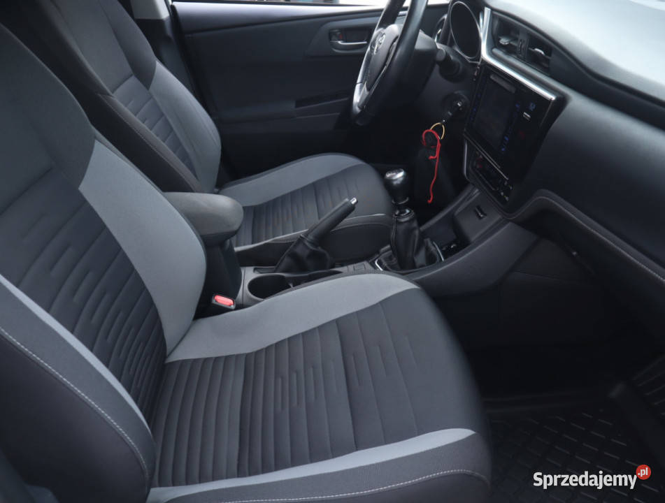 Toyota Auris 16 D4D światła przeciwmgielne Łódź