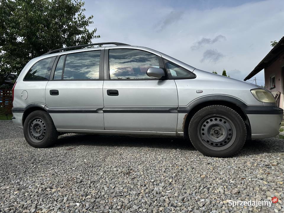 Opel Zafira A 22DTI 2002r