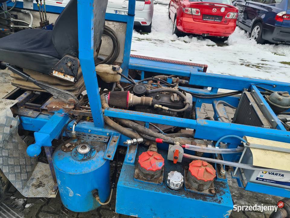 PojazdMaszyna do wożenia drzewa z lasu 4x4 2 śląskie Bujaków sprzedam