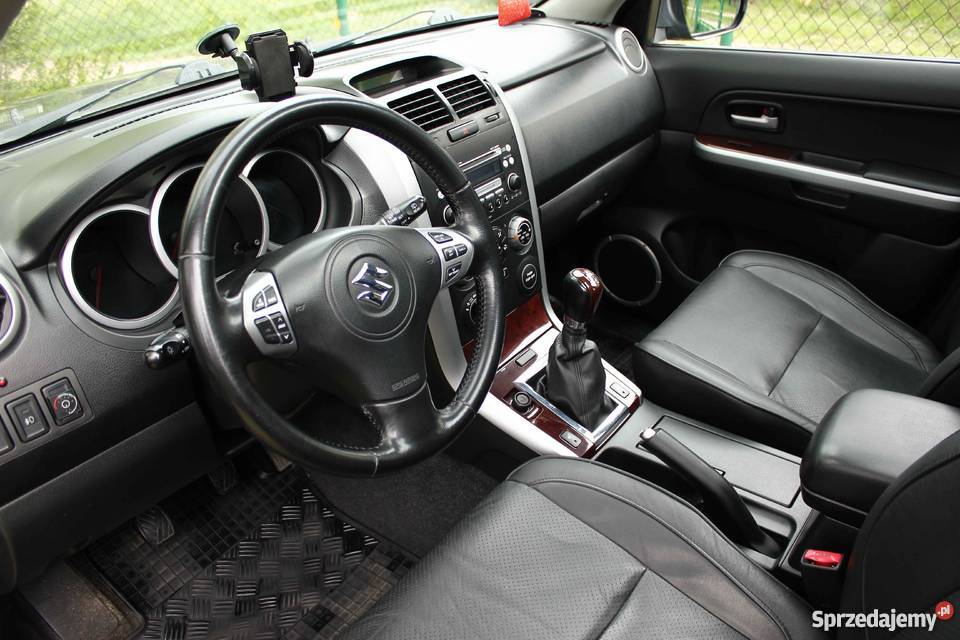 Suzuki Grand Vitara DE LUX 2006 140 Gaz 4x4 Łódź
