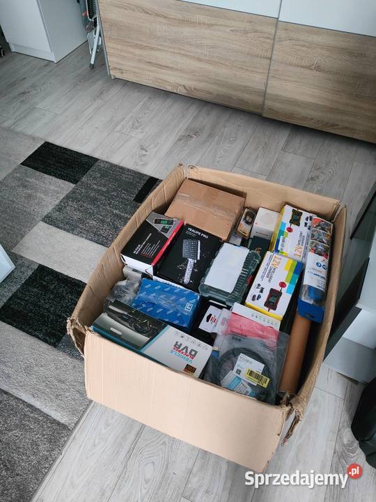 Duży karton zwrotów A B Pląskowice