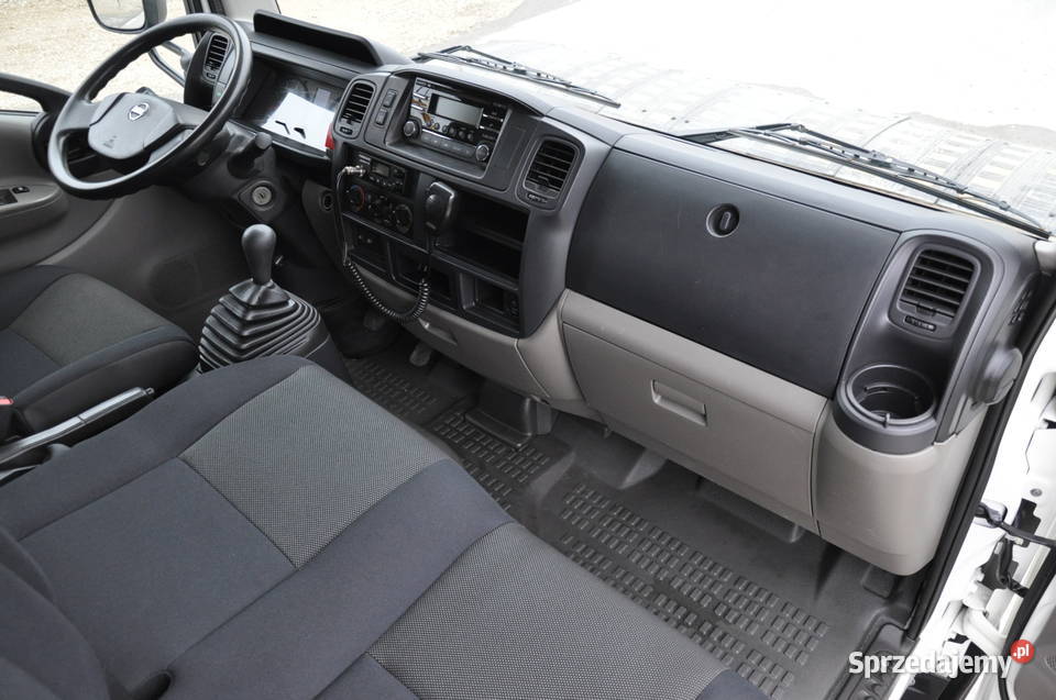 Nissan NT 400 3513 CABSTAR WYWROTKA 3 STRONNA Bilcza