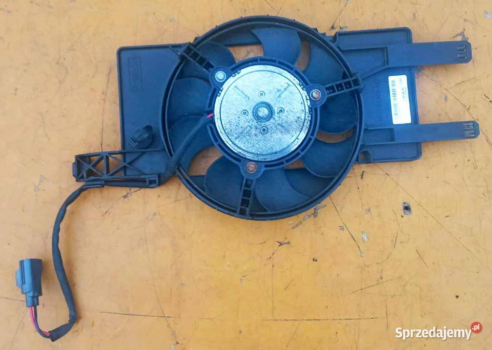 FORD FOCUS III 10 ECOBOOST 125 WENTYLATOR Radom