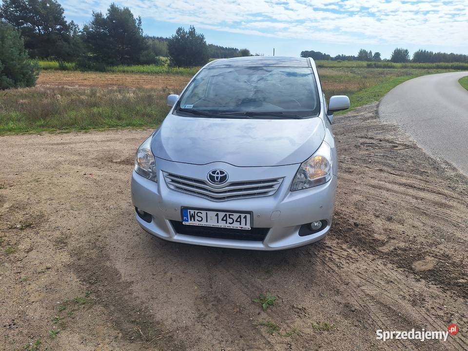 Toyota Verso manualna Verso