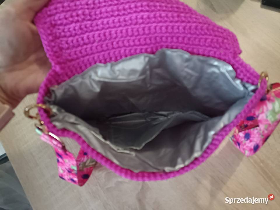 Torebka damska różowa szydełkowana Kwidzyn