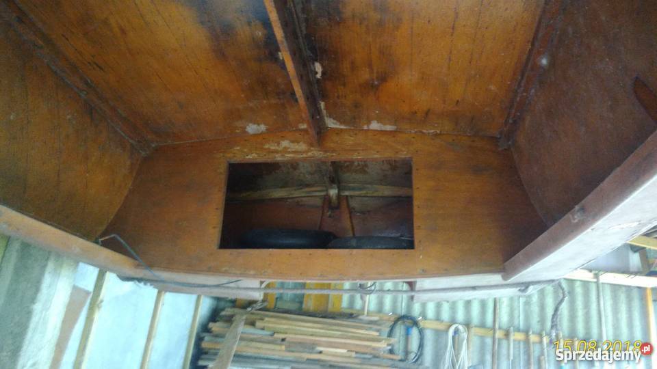 Motorówna drewniana bez silnika do renowacji Dąbrówno