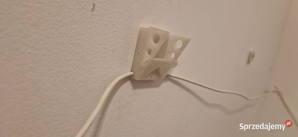 Uchwyt do listwy ukrycie kabli Poznań sprzedam